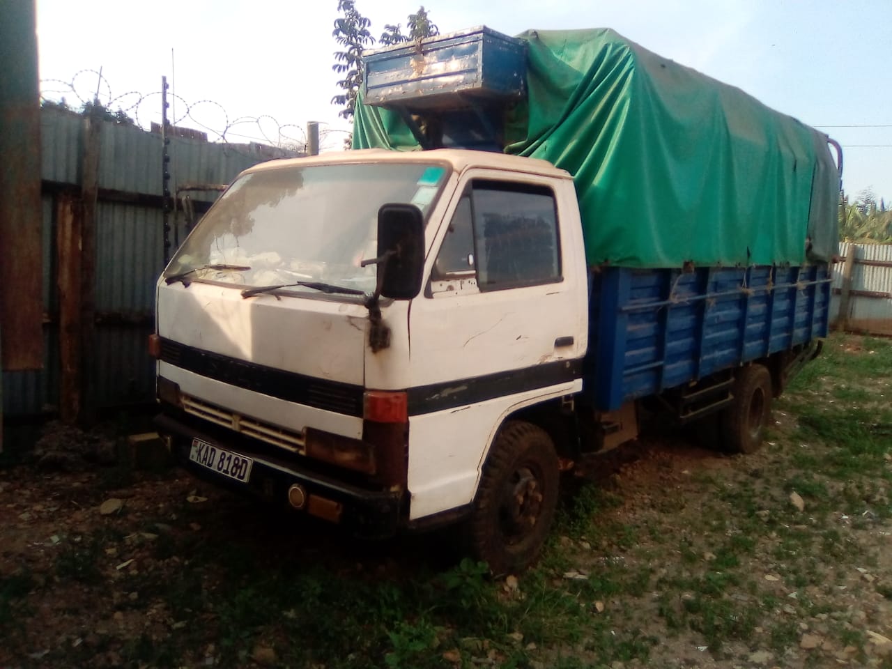 KAD 818D ISUZU NPR575