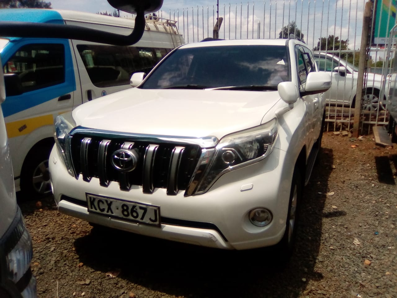 KCX 867J TOYOTA PRADO