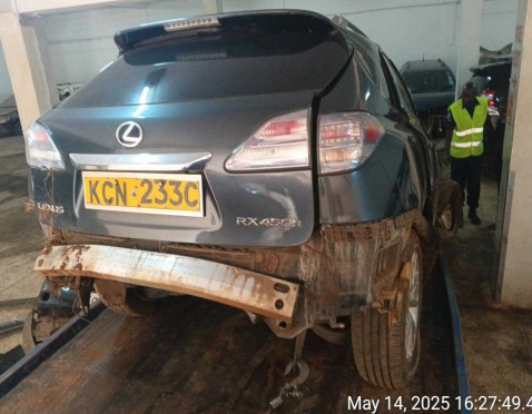 KCN 233C TOYOTA HARRIER