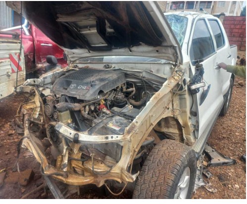 KDJ 744T TOYOTA HILUX