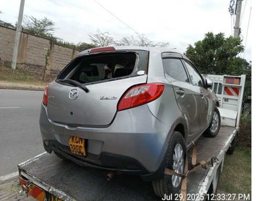 KCN 380C MAZDA DEMIO