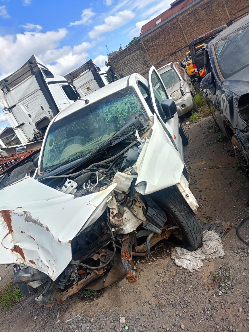 KDM 024L ISUZU D-MAX