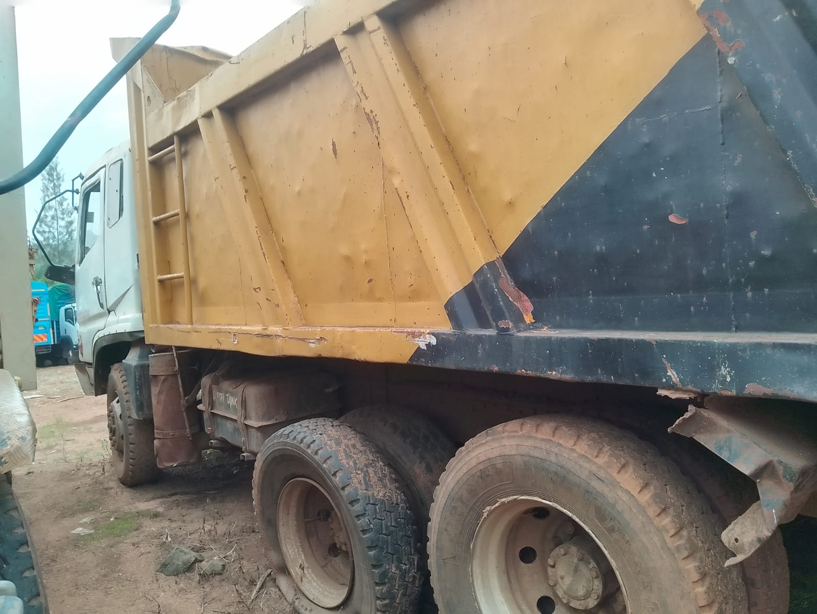 KAU 603G MITSUBISHI FUSO - Image 4