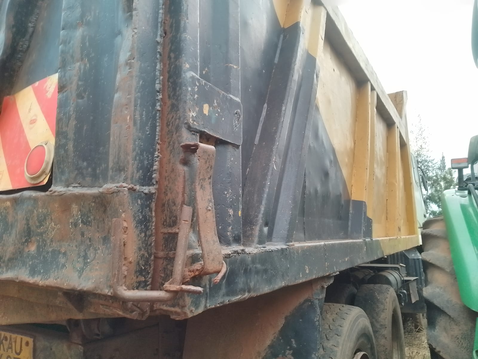 KAU 603G MITSUBISHI FUSO - Image 5