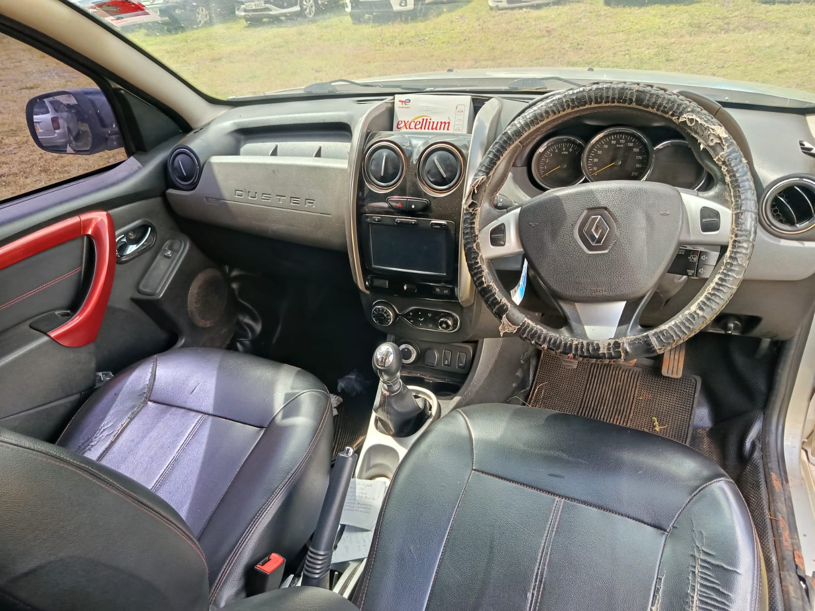 KCR 071C RENAULT DUSTER - Image 2