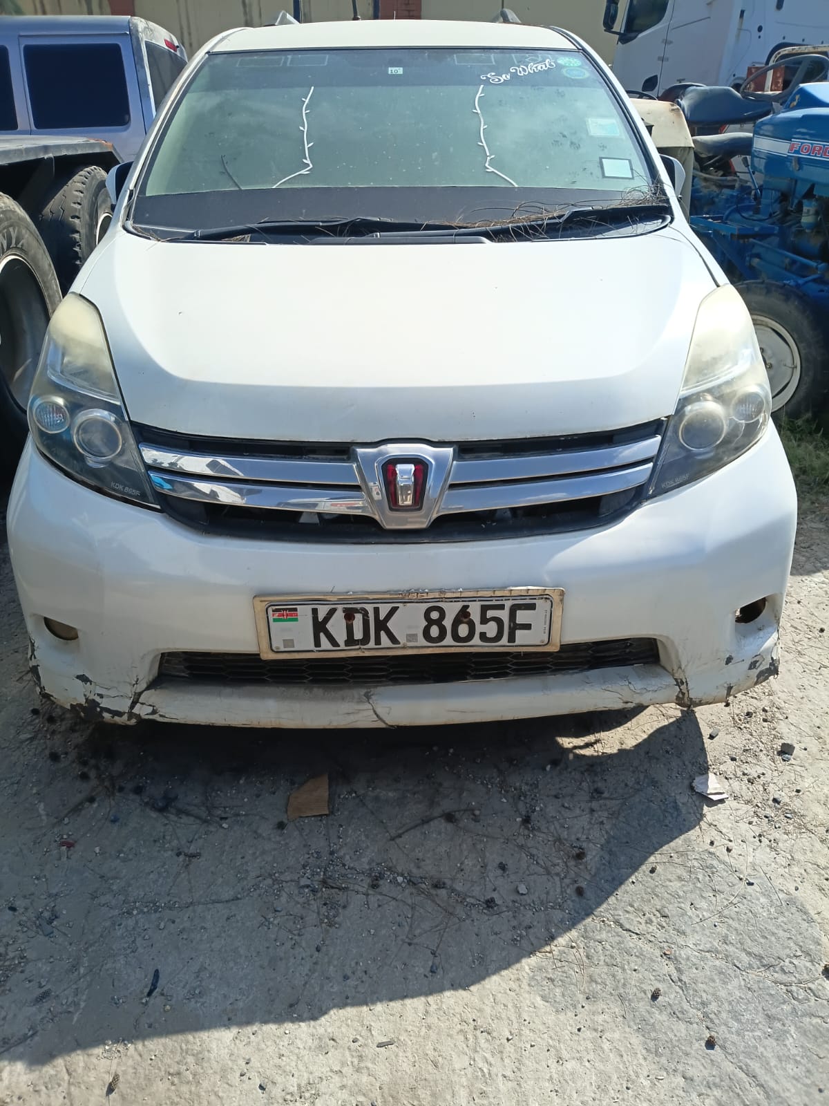 KDK 865F TOYOTA ISIS - Image 4